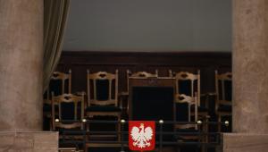 Pusta loża prezydencka